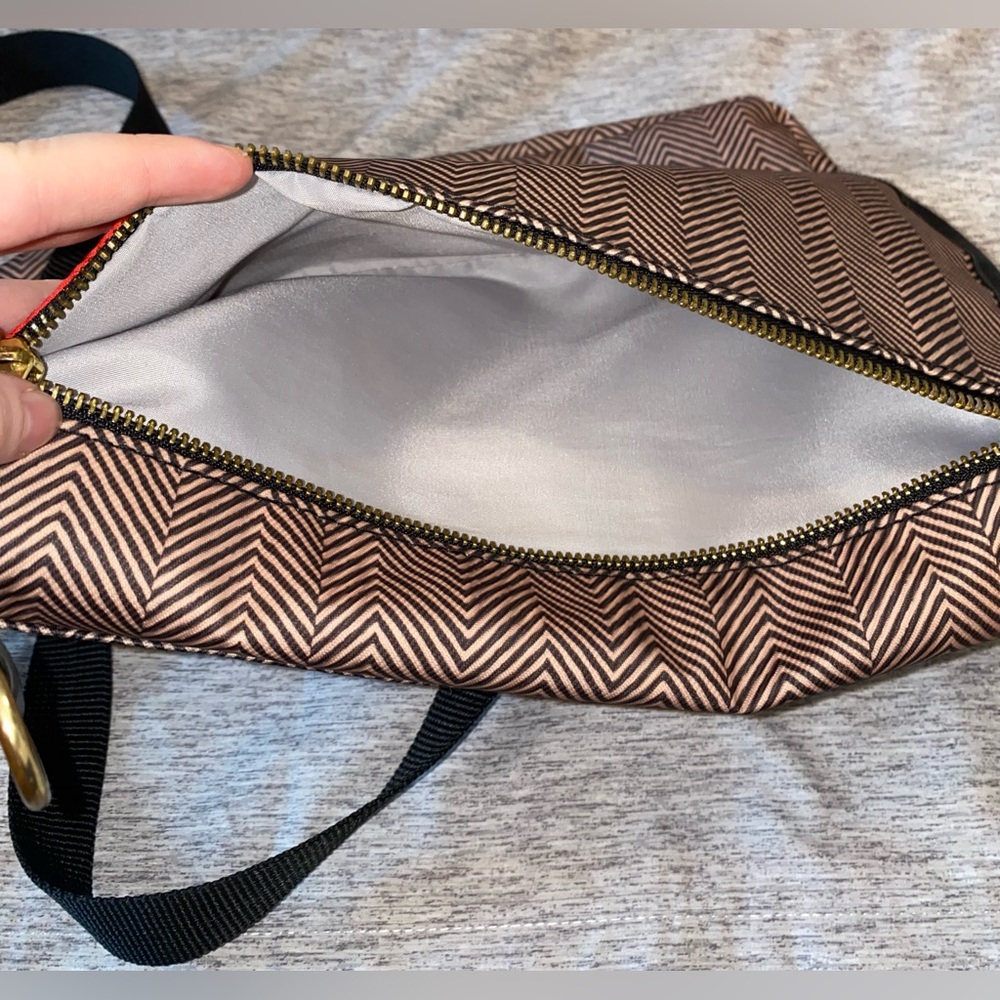 Skip*Hop Brown Zig-Zag Diaper Bag With Changing Pad - Picture 8 of 12